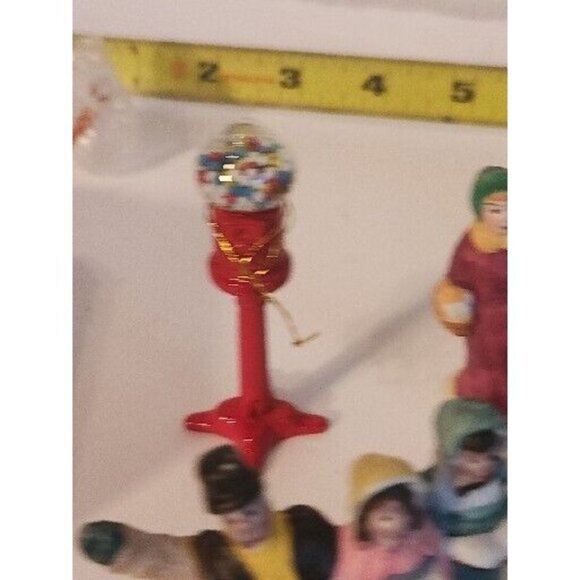 Lot of 9 Lemax Christmas Village Figurines Gumball Machine Resin Porcelain - Picture 3 of 16